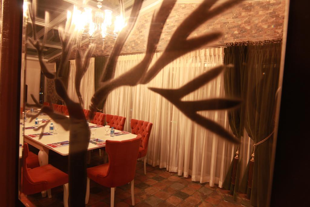 Ramada By Wyndham Ankara Hotel Buitenkant foto