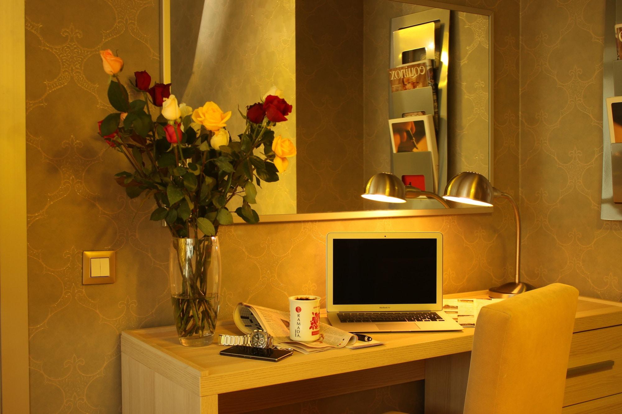 Ramada By Wyndham Ankara Hotel Buitenkant foto