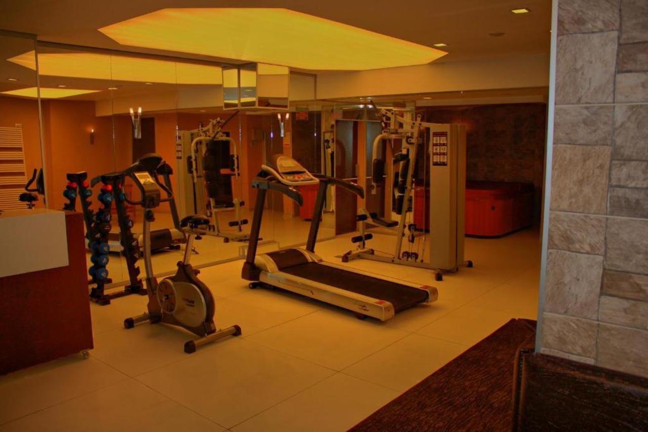 Ramada By Wyndham Ankara Hotel Buitenkant foto