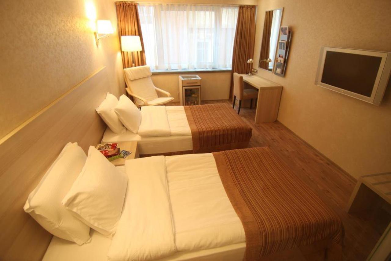 Ramada By Wyndham Ankara Hotel Buitenkant foto
