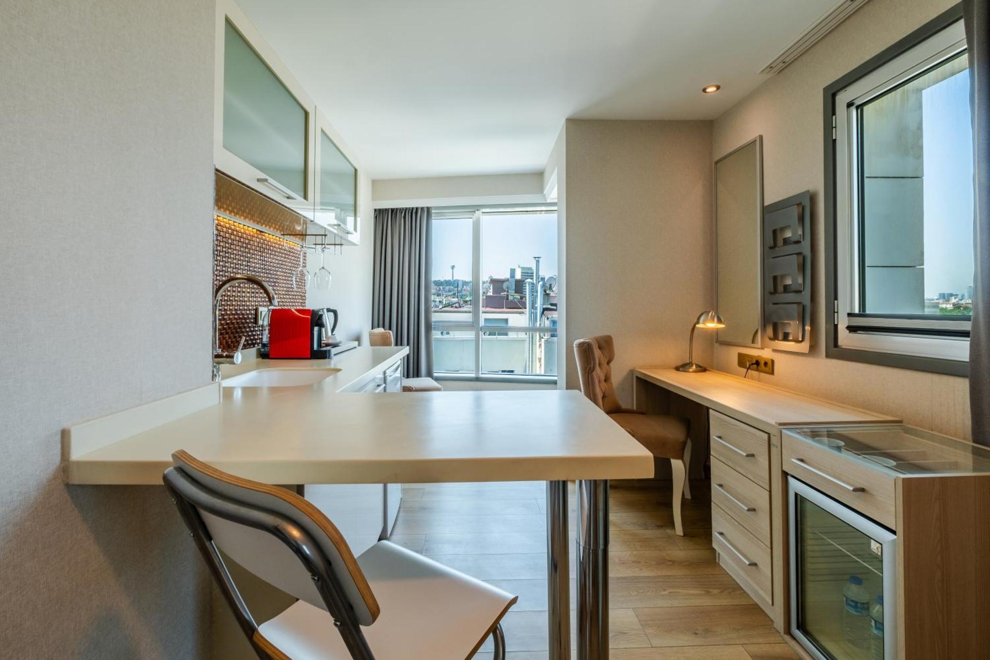 Ramada By Wyndham Ankara Hotel Buitenkant foto
