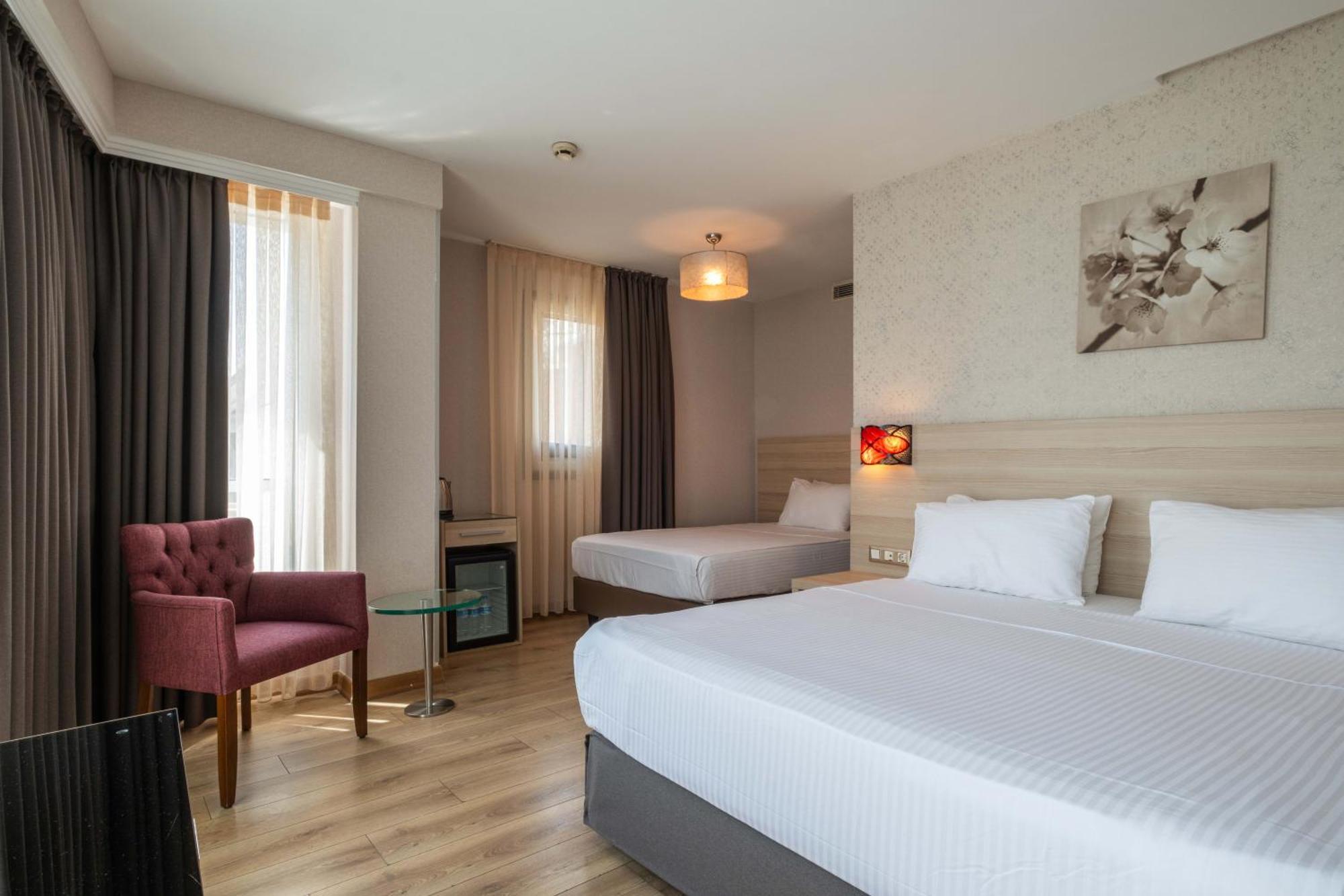 Ramada By Wyndham Ankara Hotel Buitenkant foto
