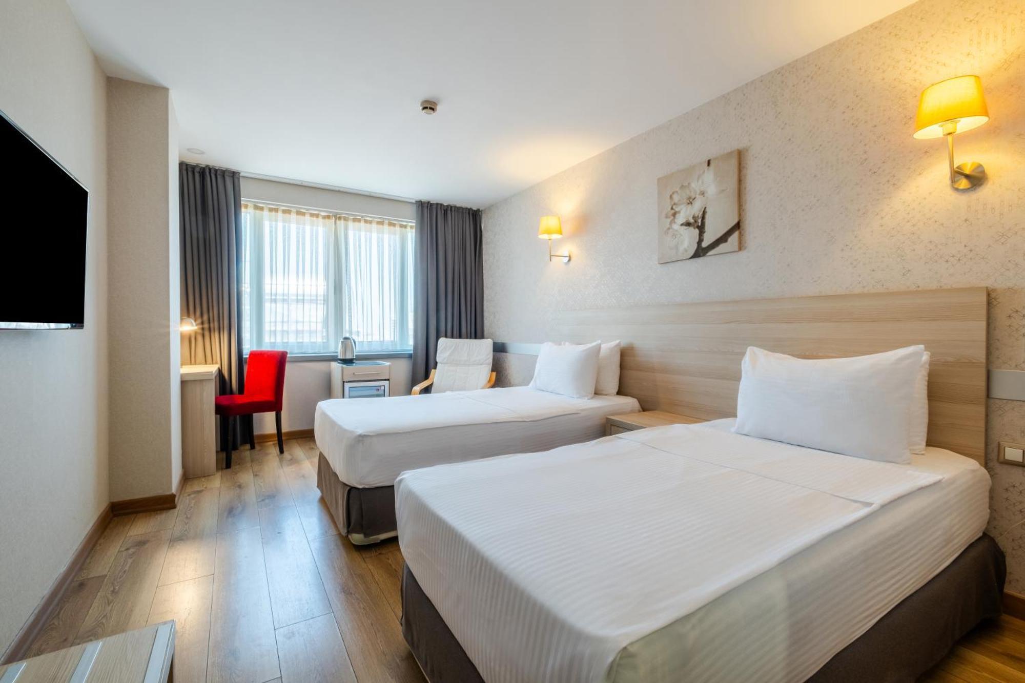 Ramada By Wyndham Ankara Hotel Buitenkant foto