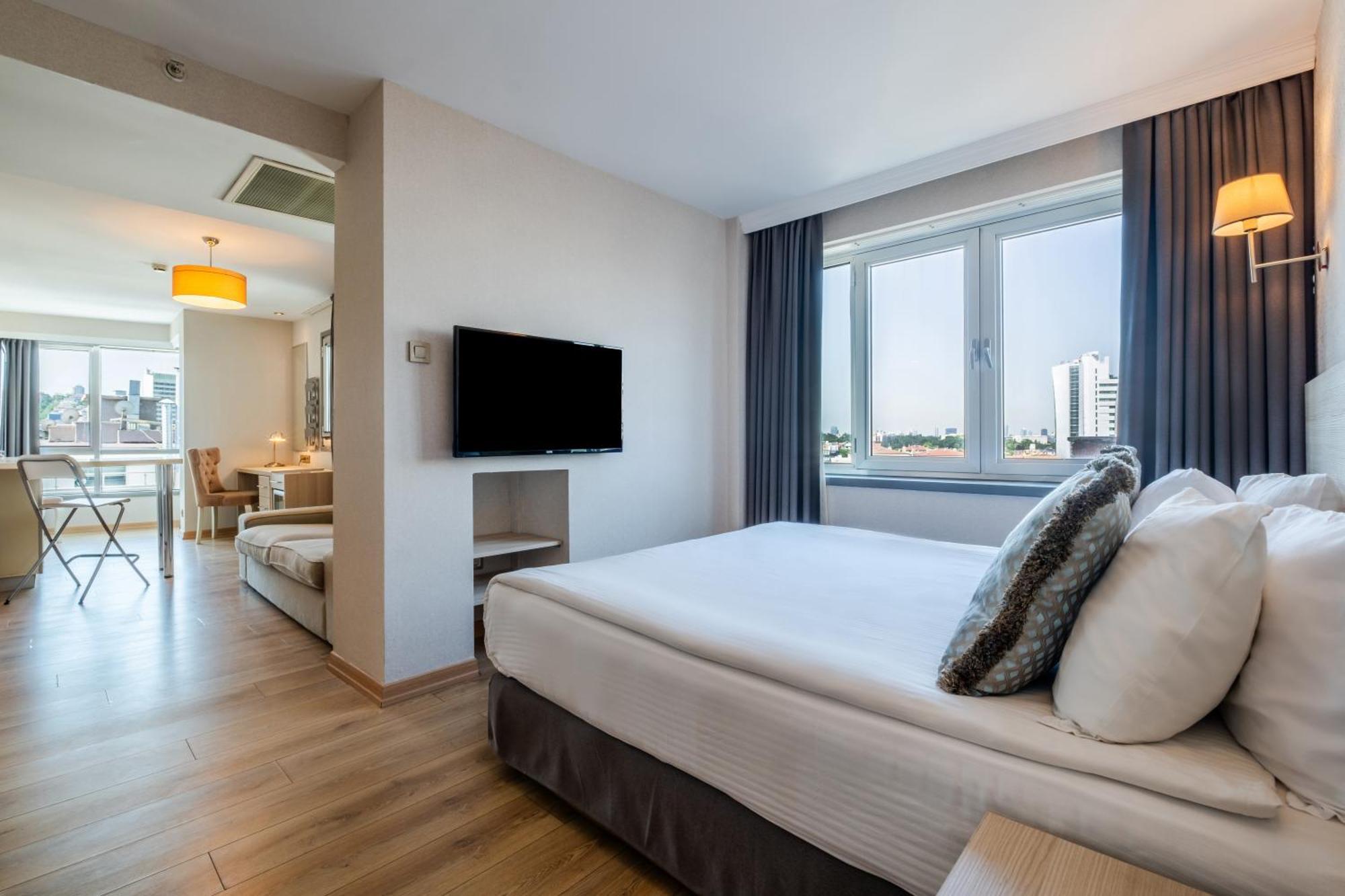 Ramada By Wyndham Ankara Hotel Buitenkant foto