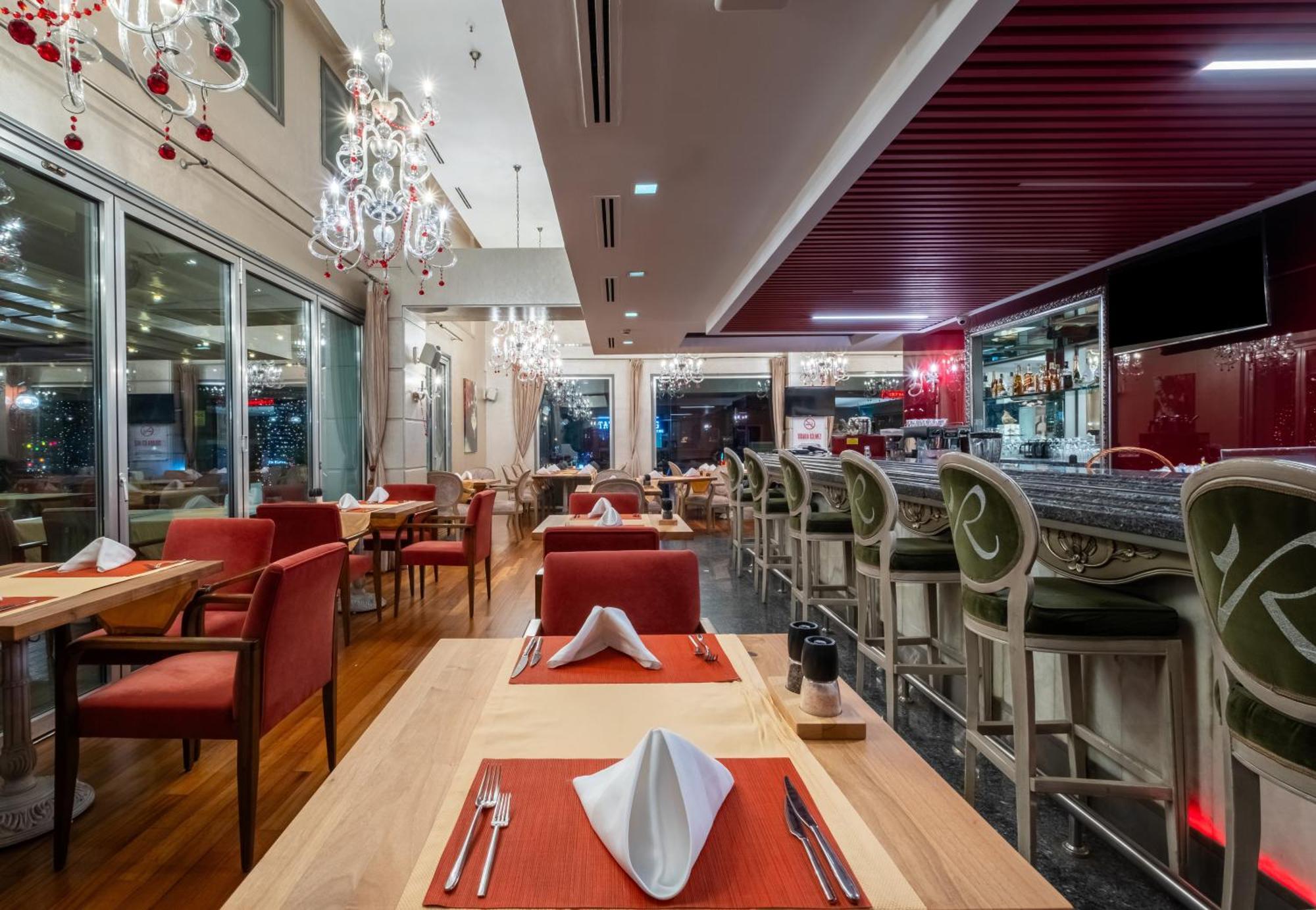 Ramada By Wyndham Ankara Hotel Buitenkant foto