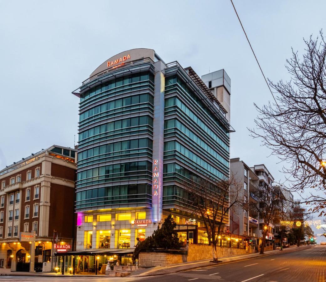 Ramada By Wyndham Ankara Hotel Buitenkant foto